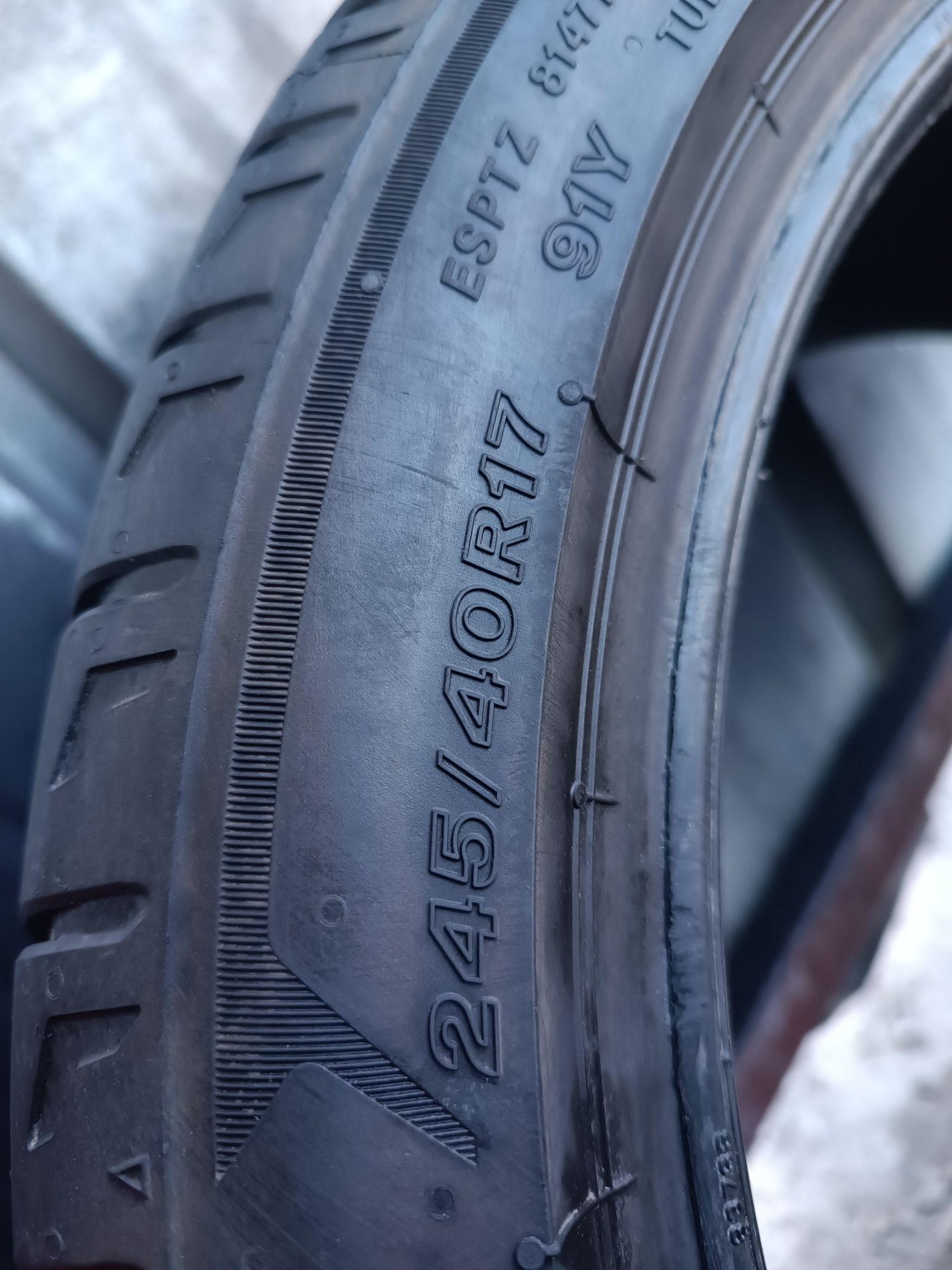 245/40/17 Bridgestone Дот 1223