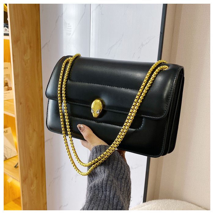 Сумка натуральная кожа от Bvlgari