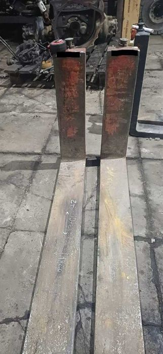 Вилы для погрузчика. Клыки для кары. 1,5-2,5тонны. Б/У. Каретка 41см