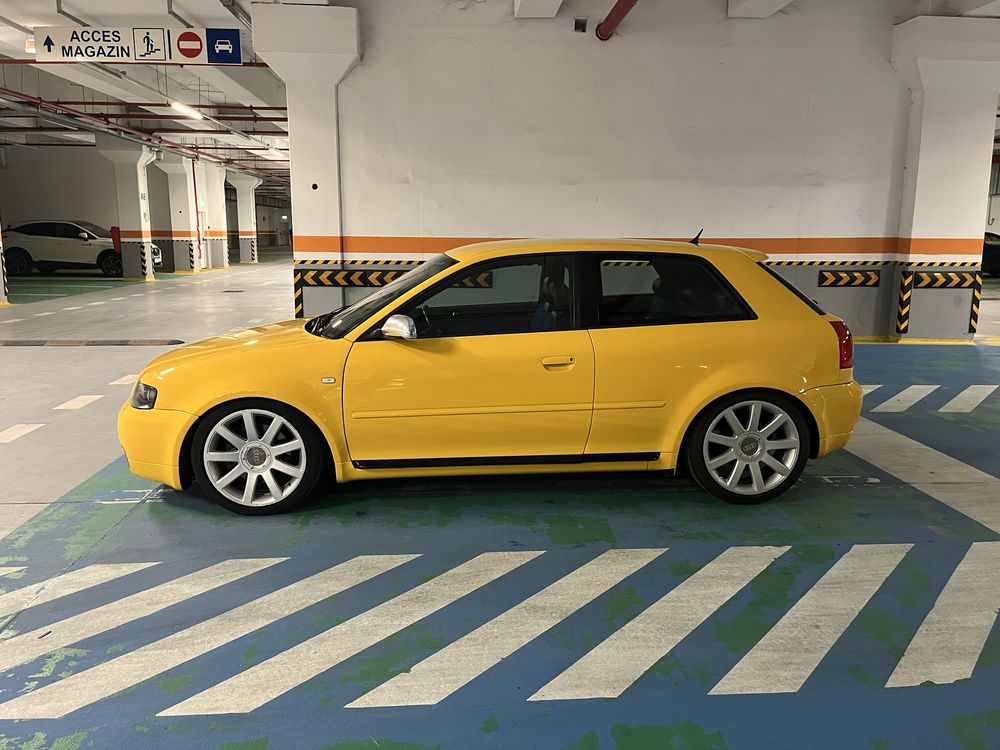 Audi S3 1.8 T quattro