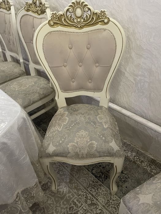 Продается стол 2,5 м и стулья 6шт