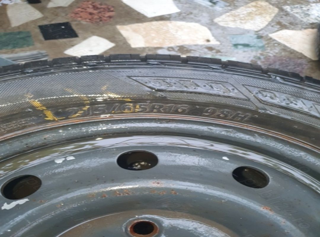 Se vinde set 4 buc jante+cauciuri iarna SH 215/65/R16