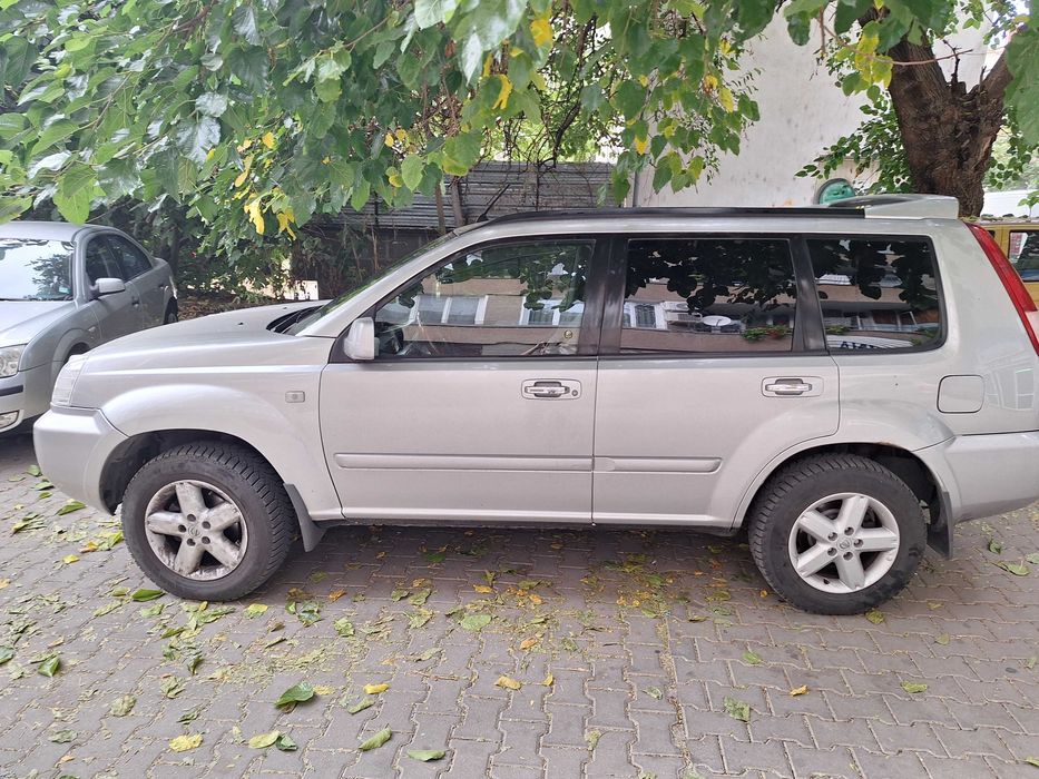 Нисан X-trail 2.5 безнин/газ