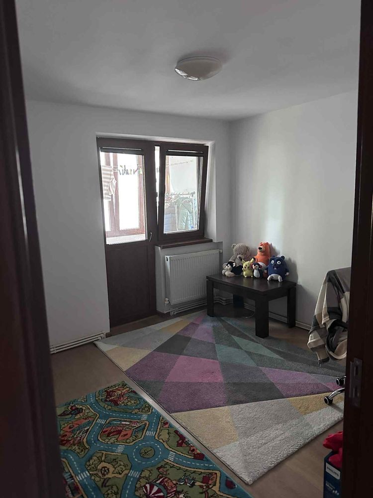 Apartament 2 camere decomandat etaj 1