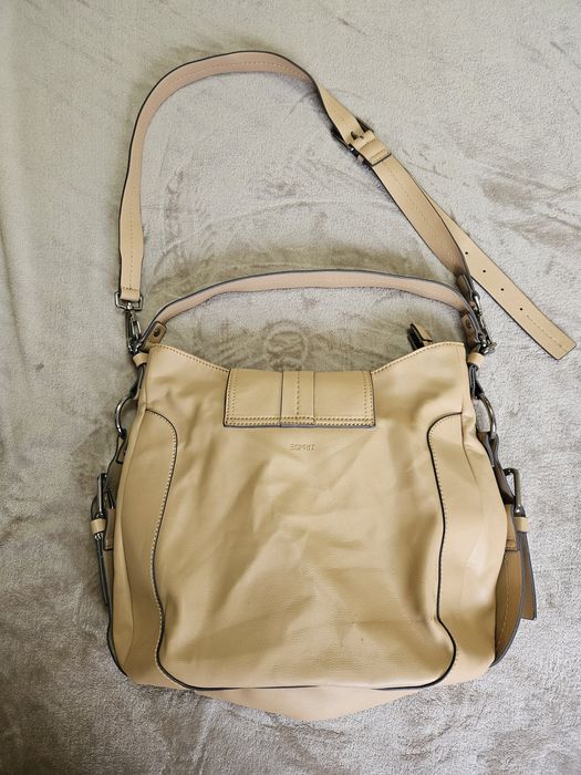 Esprit дамска чанта в цвят камел нова колекция