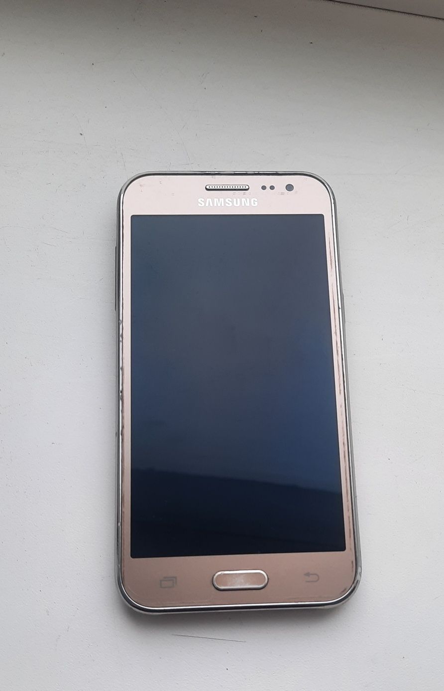 Продам сот.телефон samsung J2