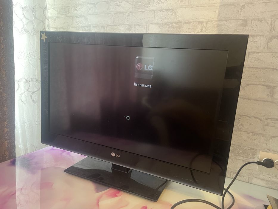Продам телевизор LG