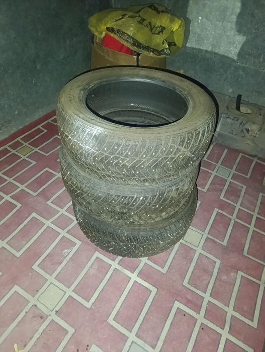 Продам Резины на легковушку