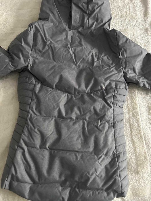 Продавам зимно яке Rip Curl