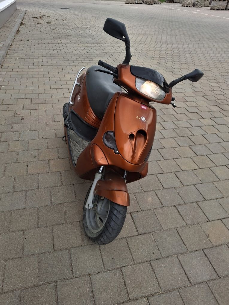 АПРИЛИЯ ГЪЛИВЕР 50cc двутоктова
