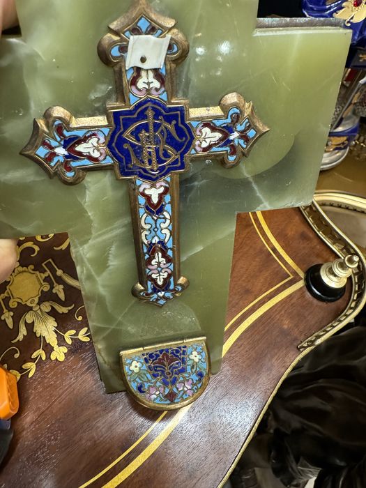 Crucifix- email- onix- candela