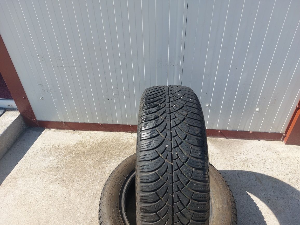 100 lei bucata! Doua anvelope M+S 195 60 15 Goodyear