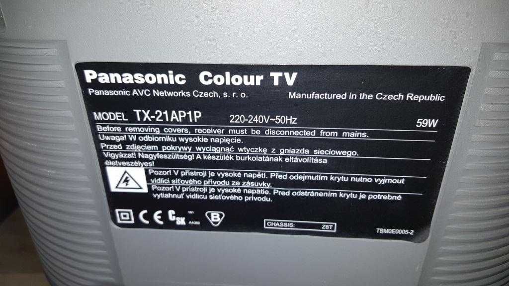 Televizor Panasonic ecran plat, sunet stereo. Include şi telecomandă