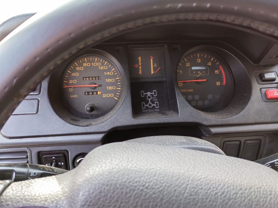mitsubishi pajero