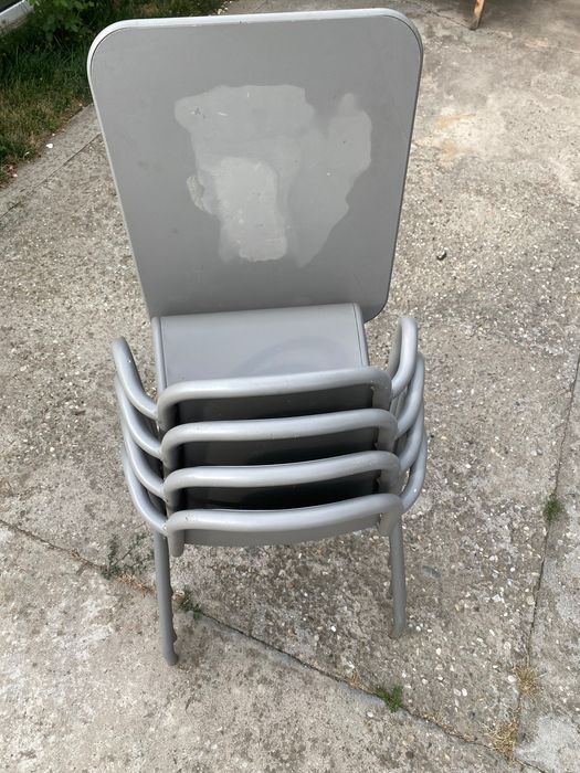 Scaune de aluminiu și mese