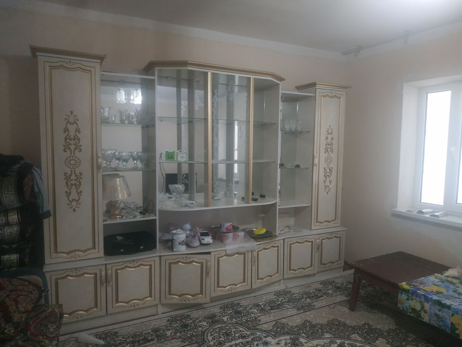 Продаю стенку срочно