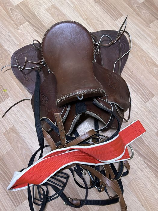 Седло для лошадей