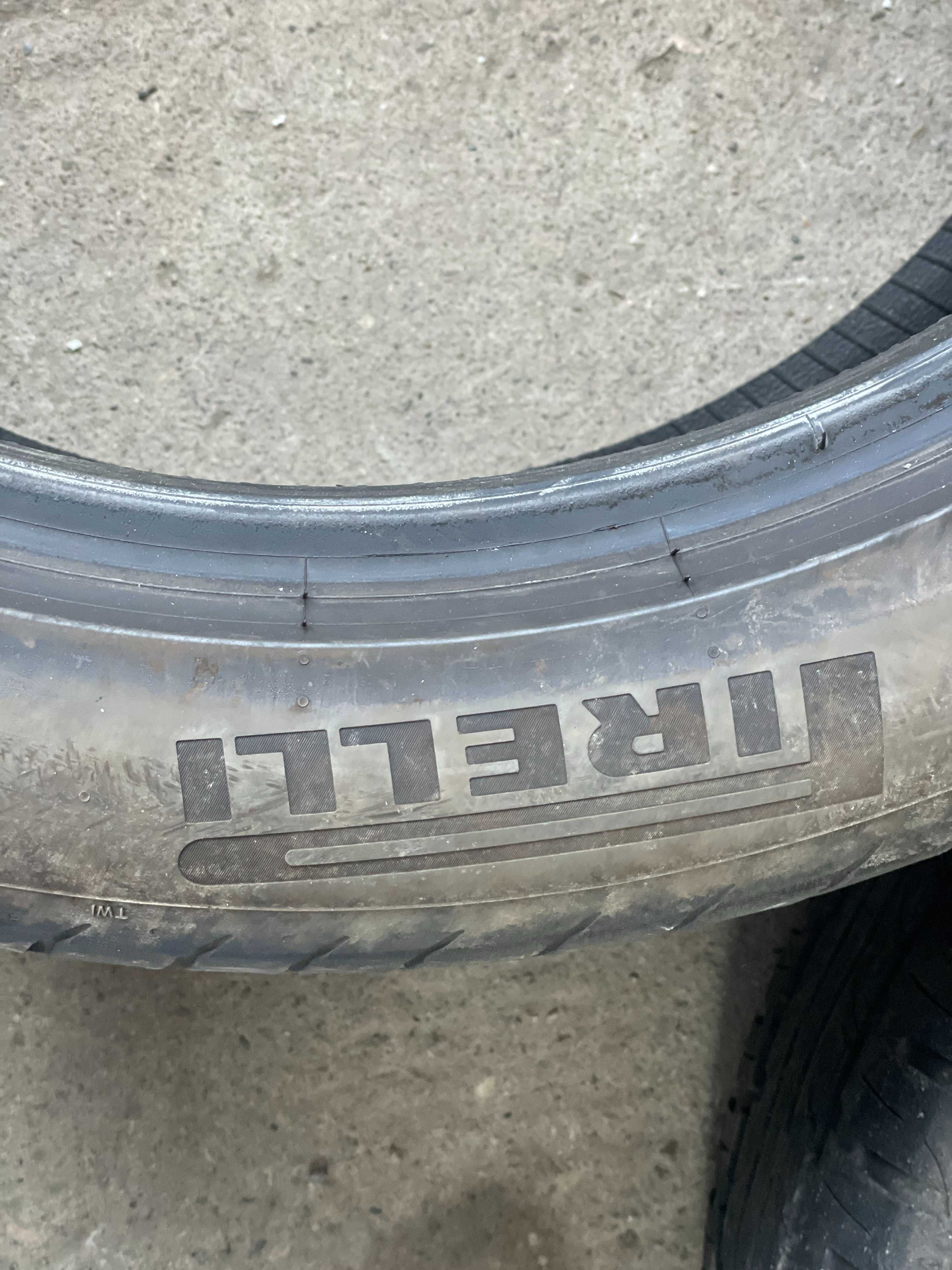 2x 285 40 21 Pirelli Pzero