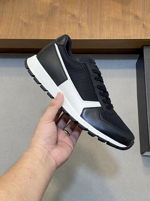 Adidasi Prada , calitate premium , pe comanda , 44 , noi