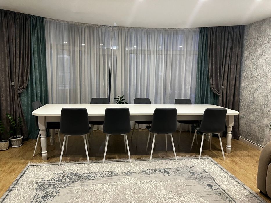 Продам стол для гостиной