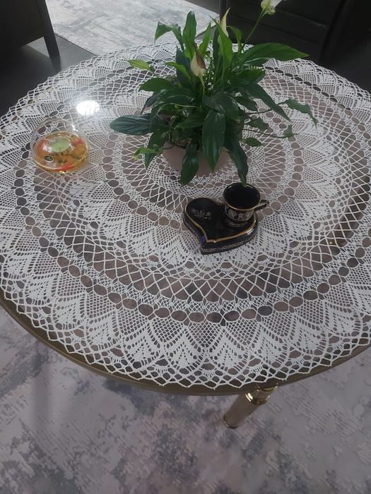 Masa din metal auriu cu sticla securizara Vitange