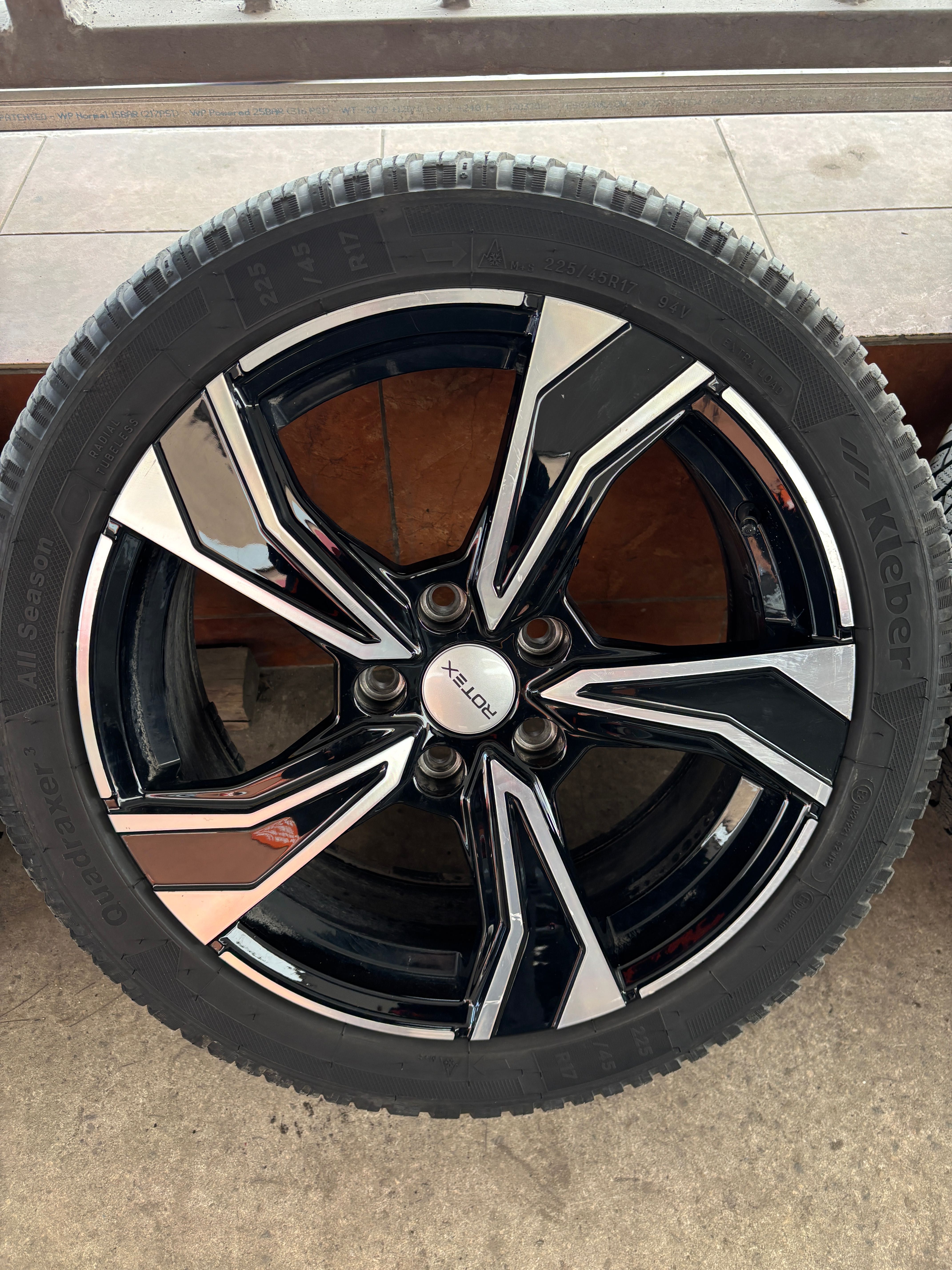 Джанти 5х112 - 17 цола със зимни гуми 225/45/17 Bridgestone и Kleber