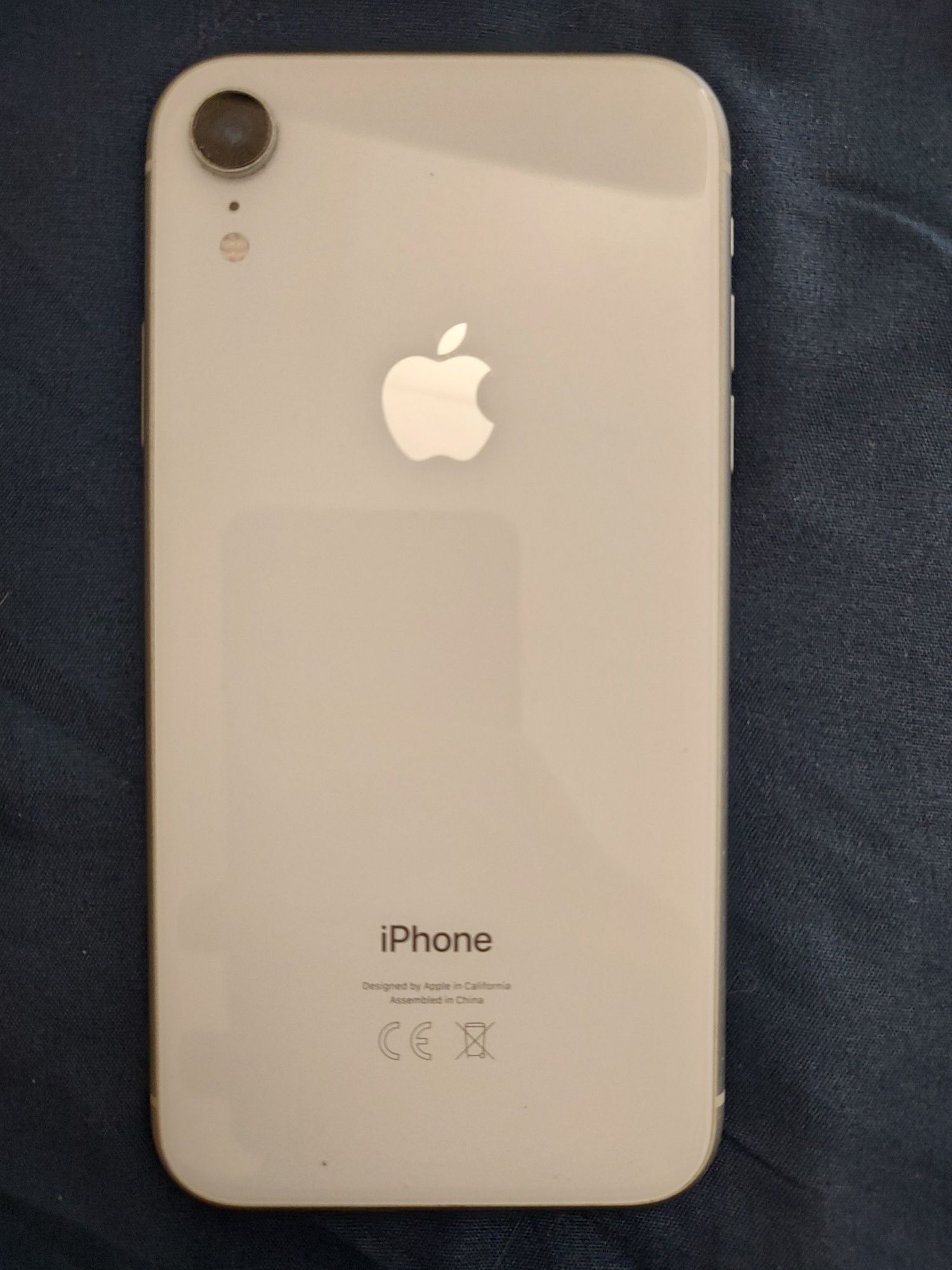iPhone Xr развален