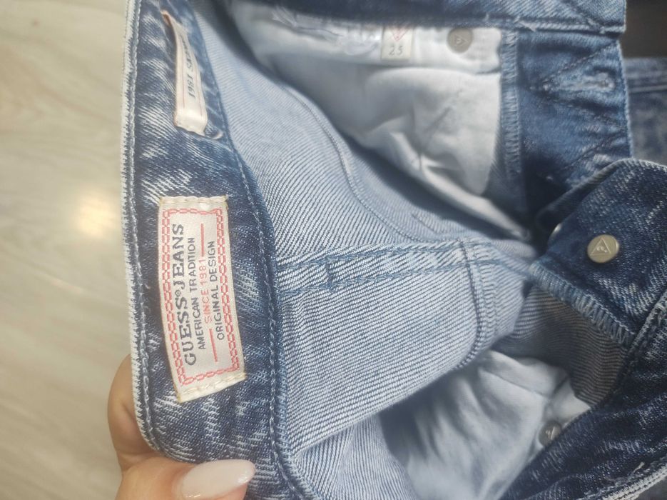 Дънки Guess Страхотни