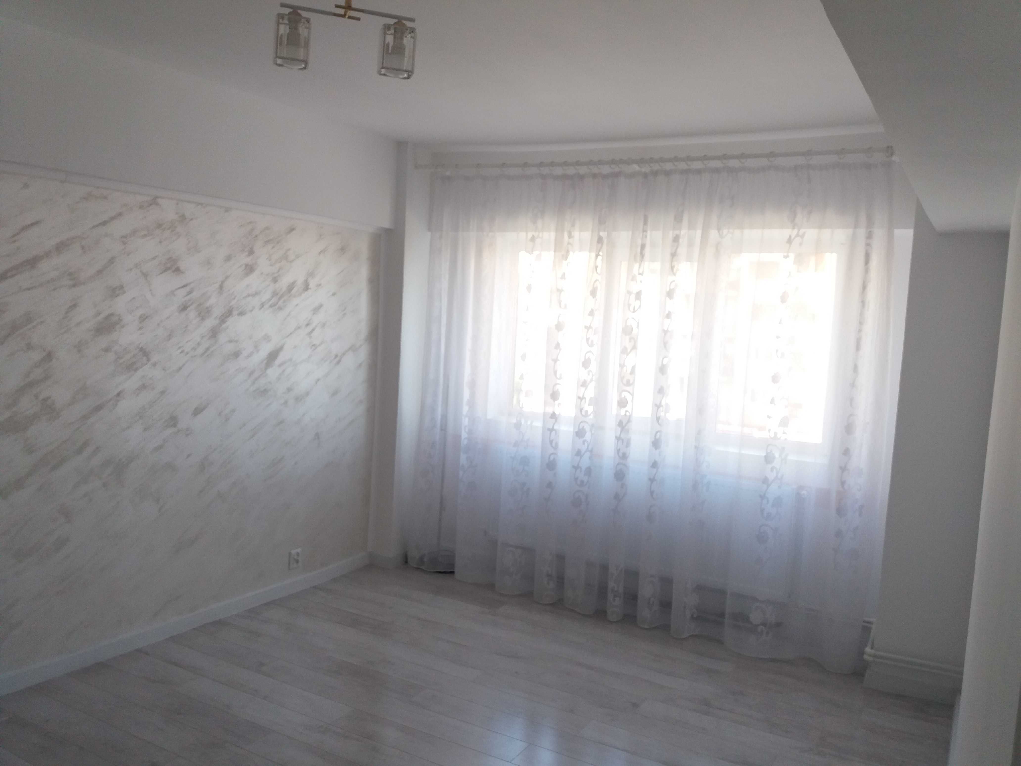 Apartament 3 camere    Bld .Tudor Vladimirescu , Colt Independentii