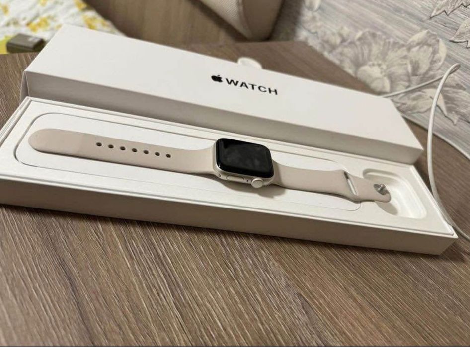 Apple Watch SE2 v2 40mm