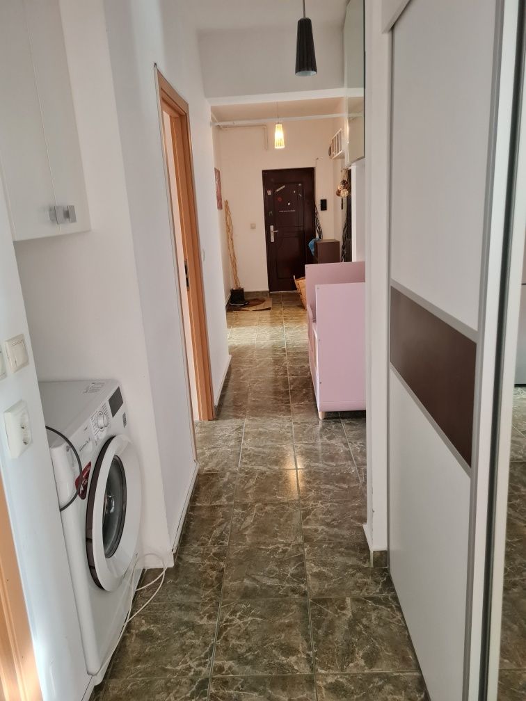 Inchiriez apartament 2 camere