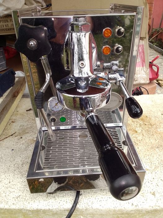Vând aparat elektra,pavoni  cafea