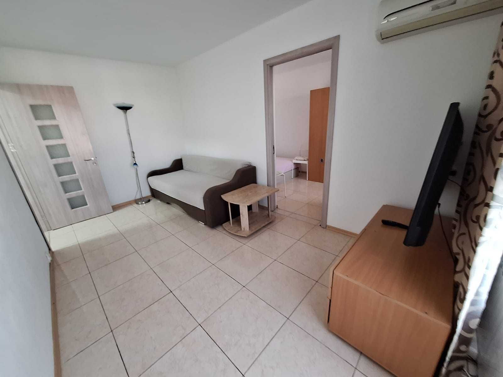 Apartament cu doua camere nedecomandate, în suprafață de 31 mp.
