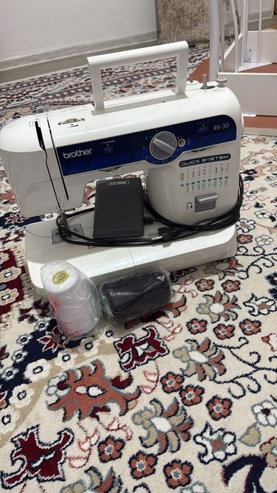 Продается швейная машинка