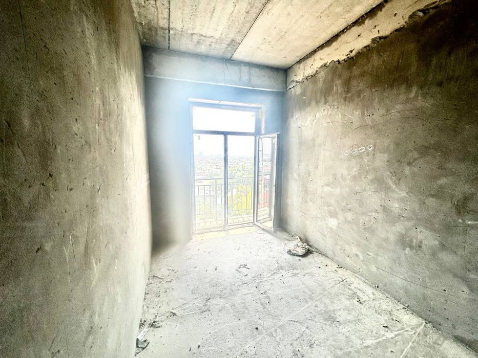 Продаётся 2 комн. квартира