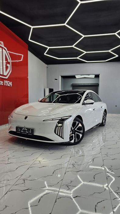 FORTHING S7 REEV

> Yili : 2025
> Elektroquvvatda : 235 km 
> Batareya