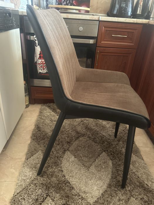 Стол за трапезаря 4 бр