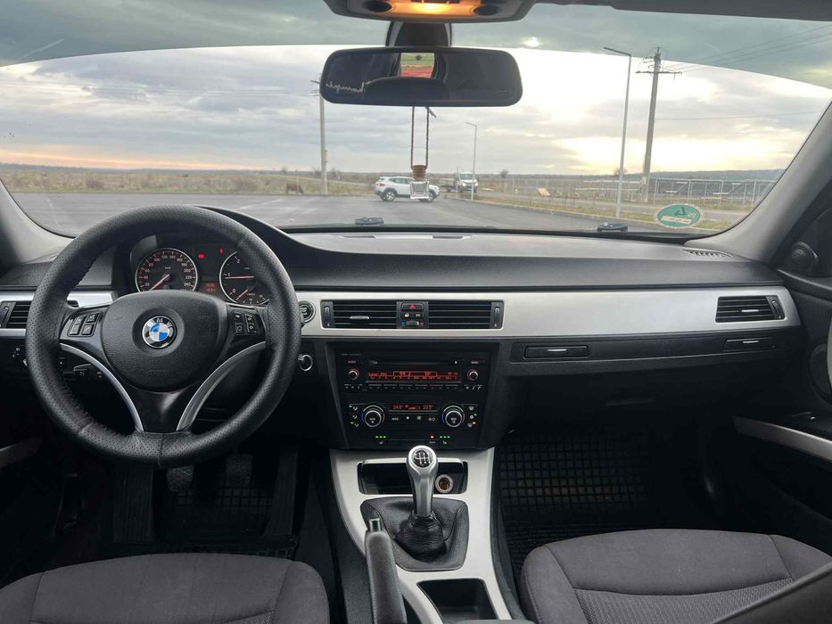 BMW E90 LCI Euro 5  318 d