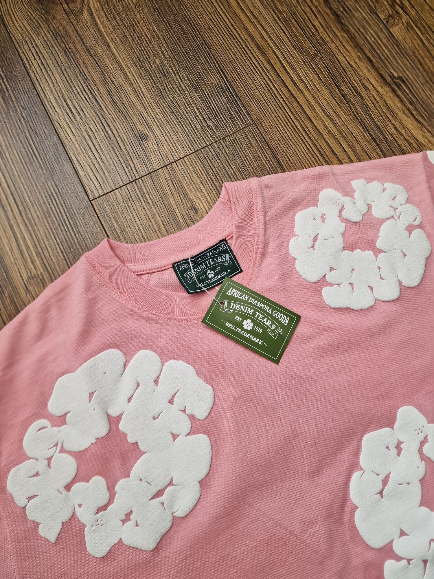 Мъжка тениска DENIM TEARS размер S M L XL 2XL
Най-висок клас материя и