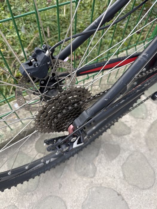 Bicicleta cube attention cross country