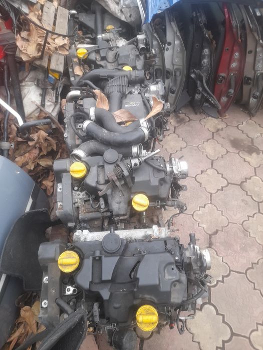 Megane 3  bara fata capota si alte piese