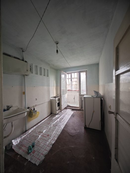 Срочно продаётся 2 комнатная квартира на 5 этаже 5 этажного дома