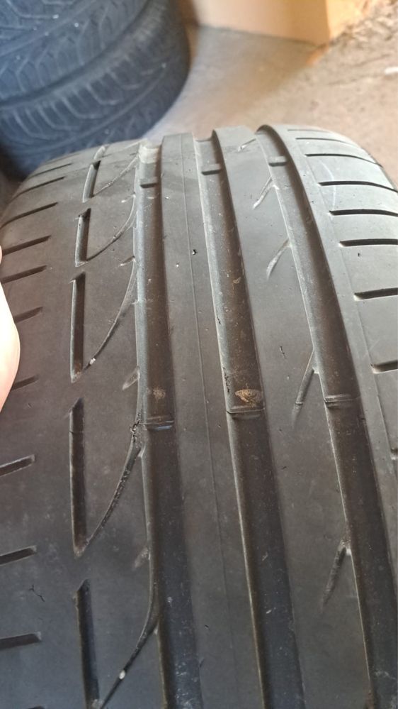 Vand 2 anvelope vara BRIDGESTONE 225/40R18