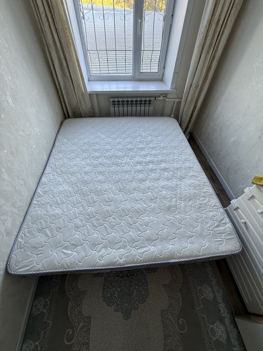 Продам кровать матрас 200/180