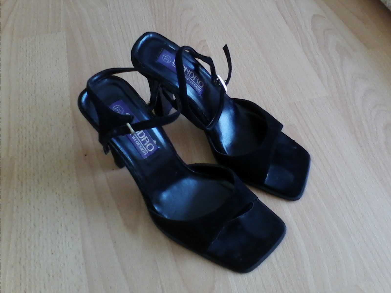 Sandale negre cu toc confortabil sunt super SEXY doar 149 ron