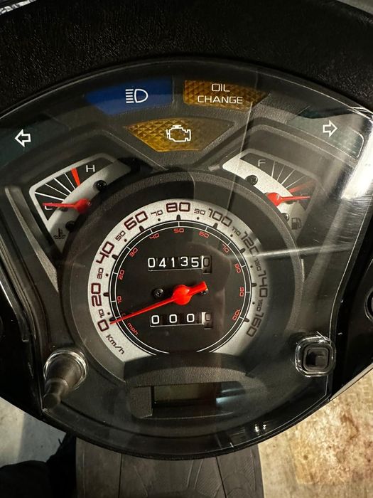 Vând Honda sh 125cc kilometri puțini aproape nou