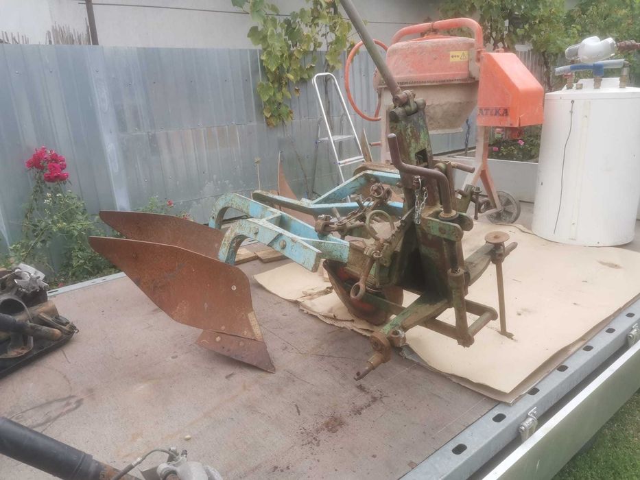 Vând Plug Vogel Noot