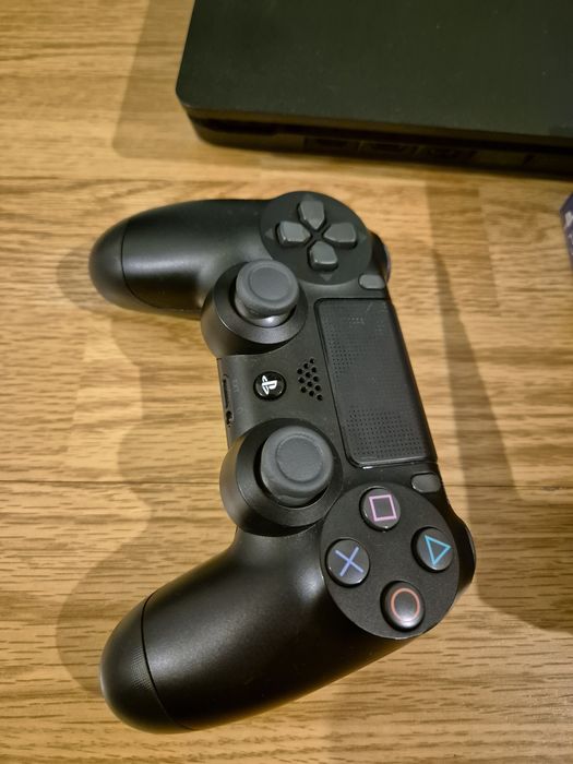 Playstation 4 Slim, stare impecabila, GTA V, FIFA