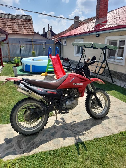 Moto Suzuky Enduro rosu-negru