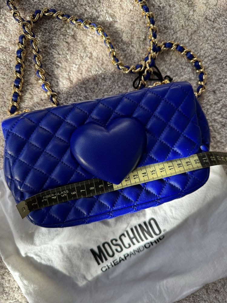 Малка чантичка Moschino